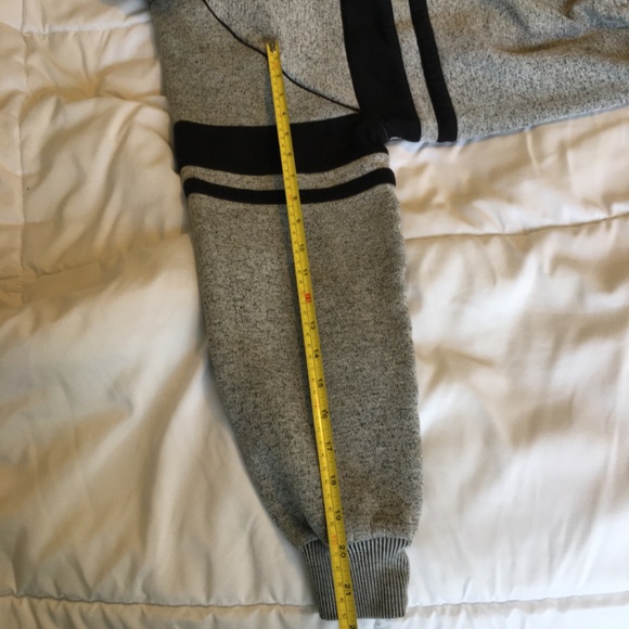 Vintage 90’s Classics by Palmland collared sweatshirt, medium - Picture 5 of 7